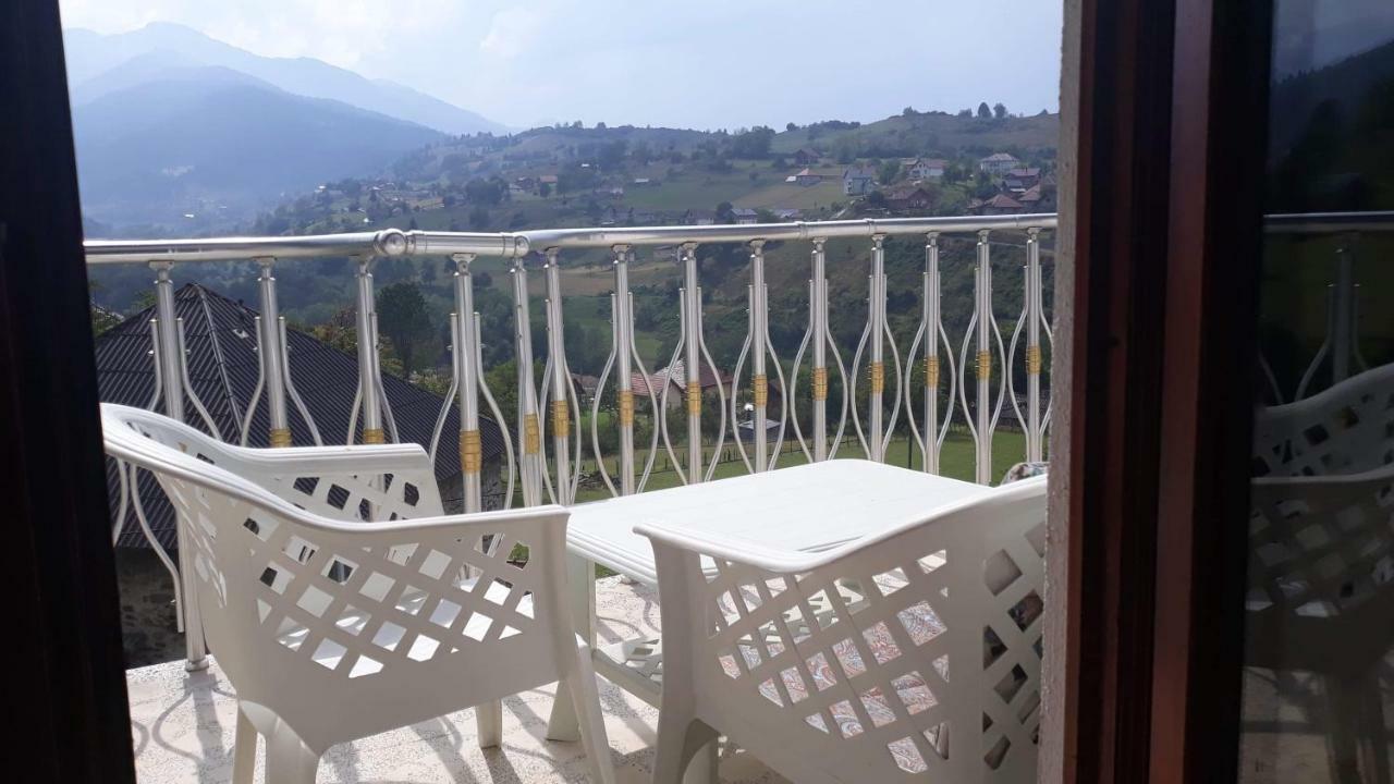 Apartment Little Village พลาฟ ภายนอก รูปภาพ